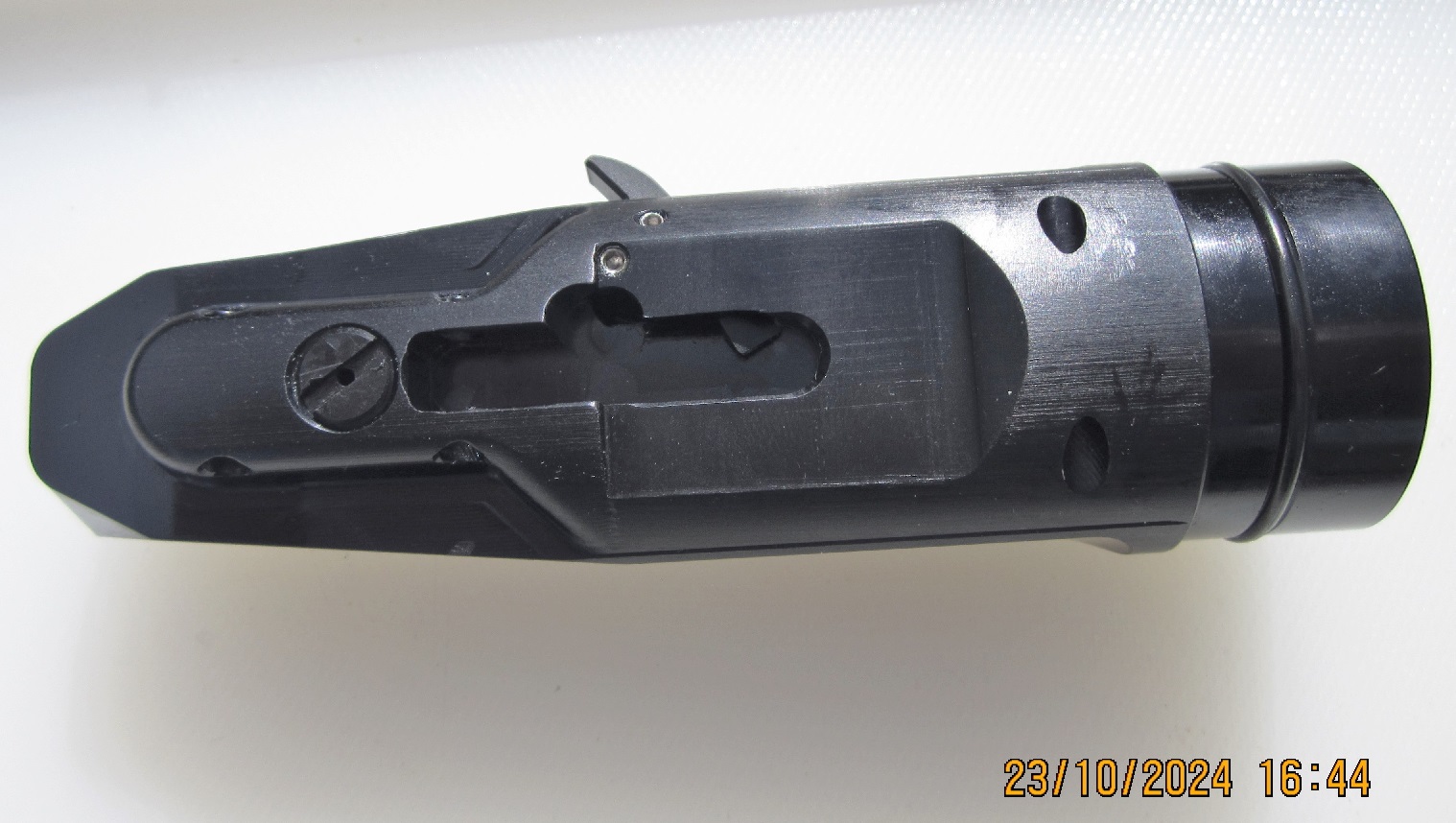 LG SUB rear body underside R.jpg