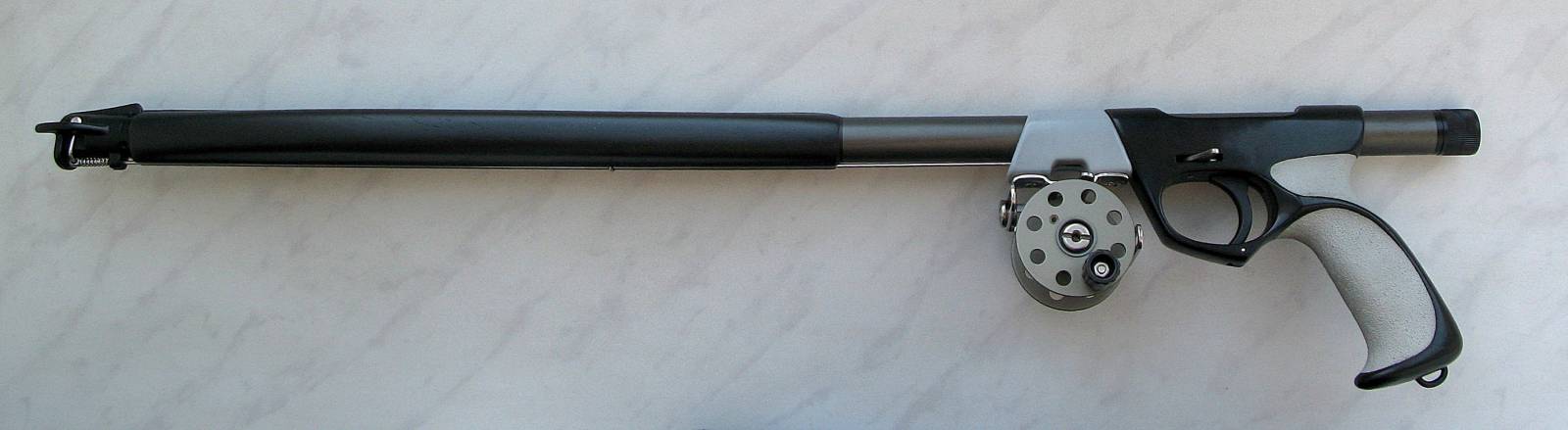 Mavka gun with reel.jpg