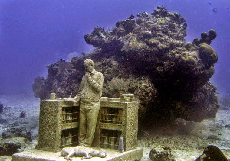 mexico-underwater-sculptures-2010-2-28-20-42-25.jpg