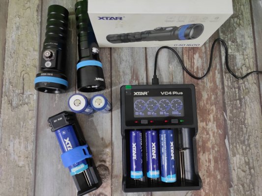 xtar dive lights+batteries+chargers.jpg