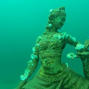 Underwater Statues