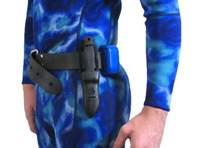 kona-knife-on-belt_dtl.jpg
