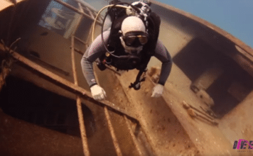 Former Sailor Returns To Dive His Old Ship